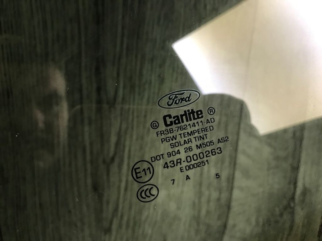 FR3Z-7621411-A | Скло дверей передн. лів. FORD MUSTANG 15- - Фото 3