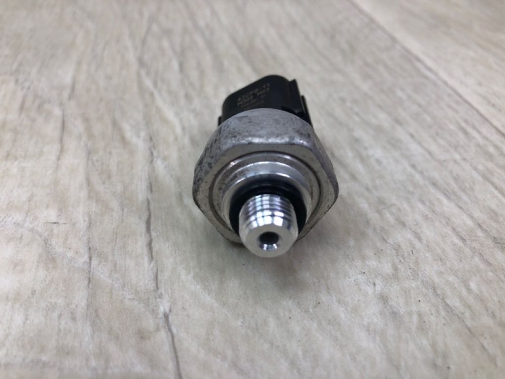 92136EL00A | Датчик тиску кондиціонера NISSAN VERSA B17 11-19 - Фото 4