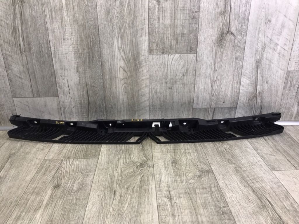 5NN 807 863 | Кронштейн заднього бампера VOLKSWAGEN TIGUAN 16-23