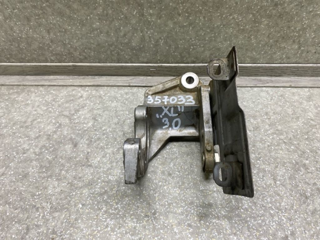 4450A021 | Кронштейн насоса ГУР MITSUBISHI OUTLANDER XL 05-13 - Фото 3