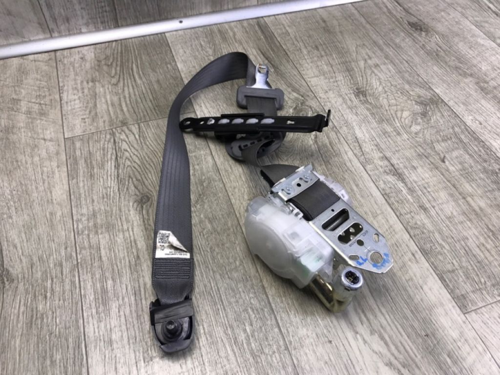 73370-04052-B0 | Ремінь безпеки задн. лів. TOYOTA TACOMA 05-15 - Фото 3