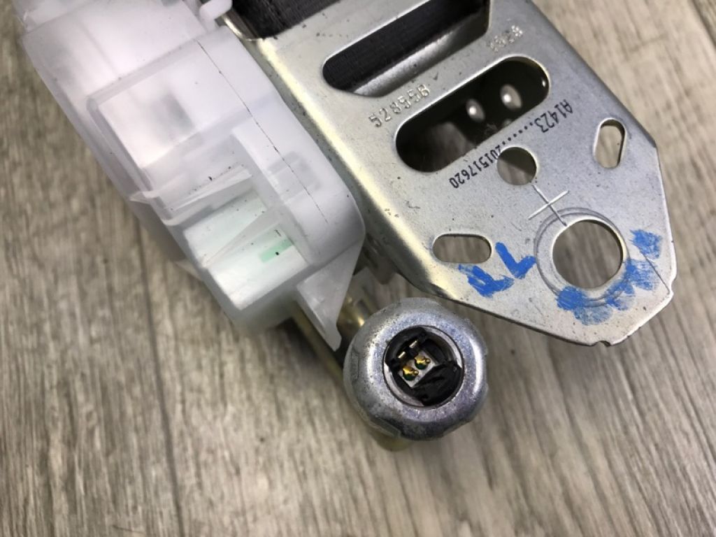 73370-04052-B0 | Ремінь безпеки задн. лів. TOYOTA TACOMA 05-15 - Фото 4