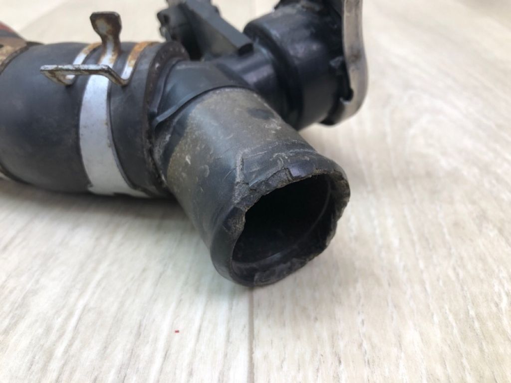 17910-65J00 | Горловина радіатора SUZUKI GRAND VITARA 05-15 - Фото 4