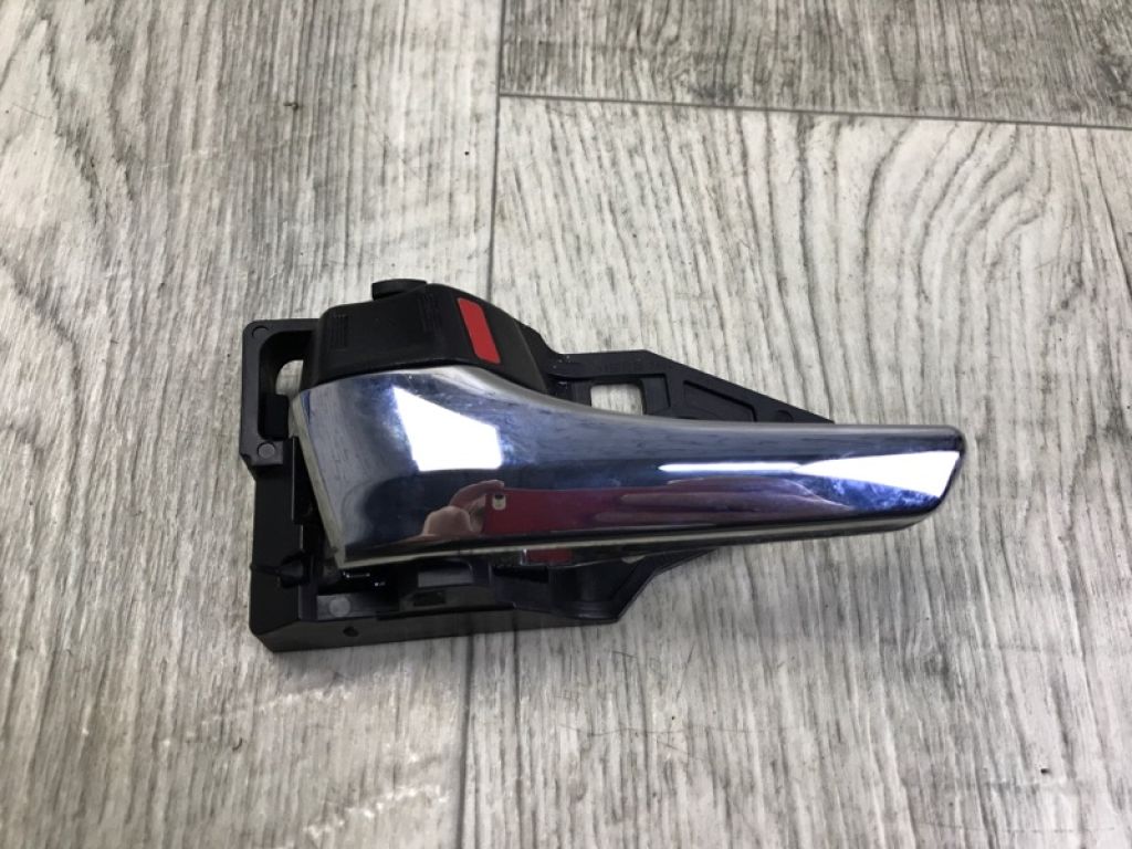 69206-0T010-C0 | Ручка дверей внутрішня задн. лів. TOYOTA VENZA 09-16