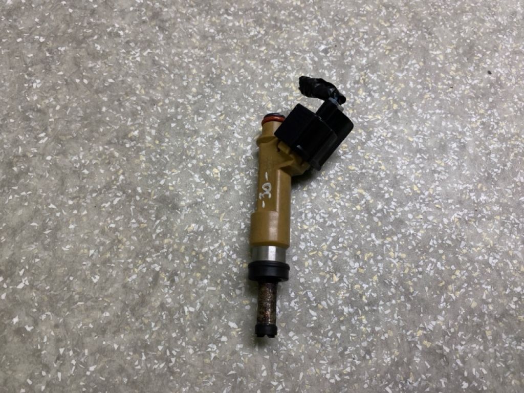 23209-39146 | Форсунка паливна TOYOTA PRIUS - 30 09-17 - Фото 2