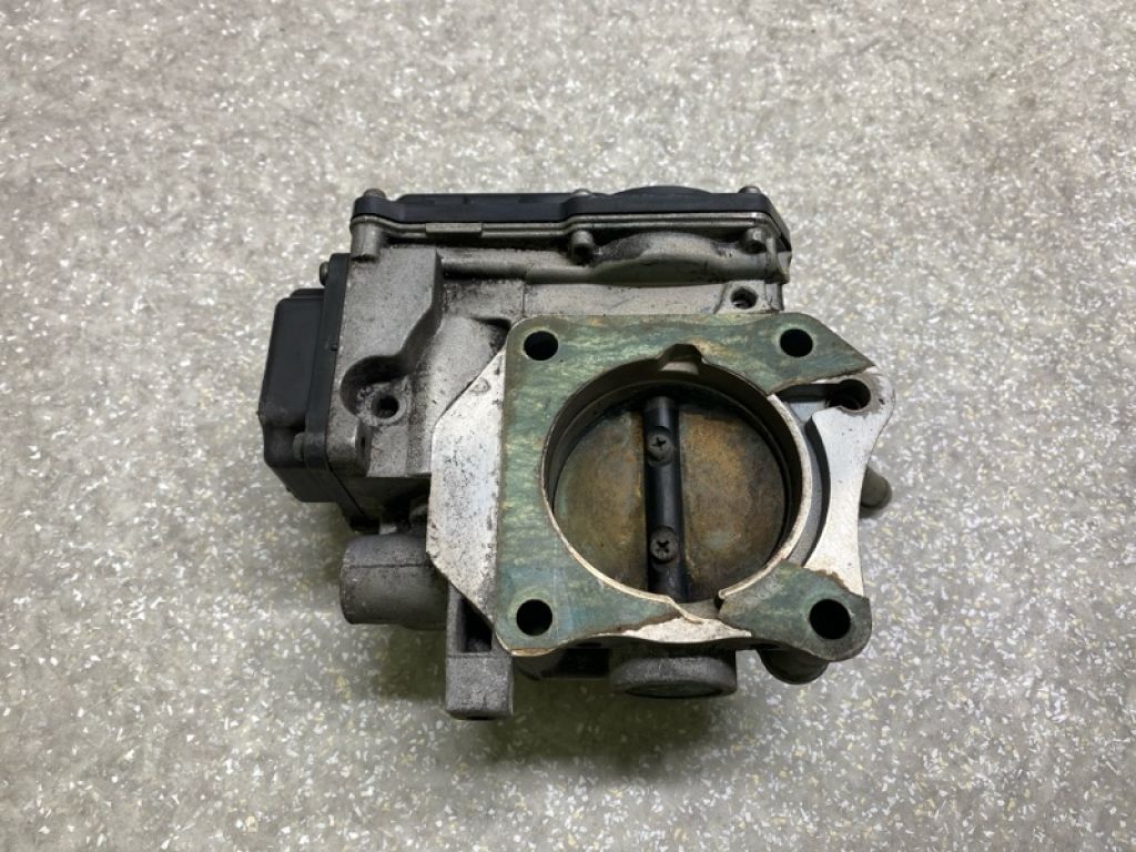 16400-RAA-A21 | Дросельна заслінка HONDA ELEMENT 02-11 - Фото 2