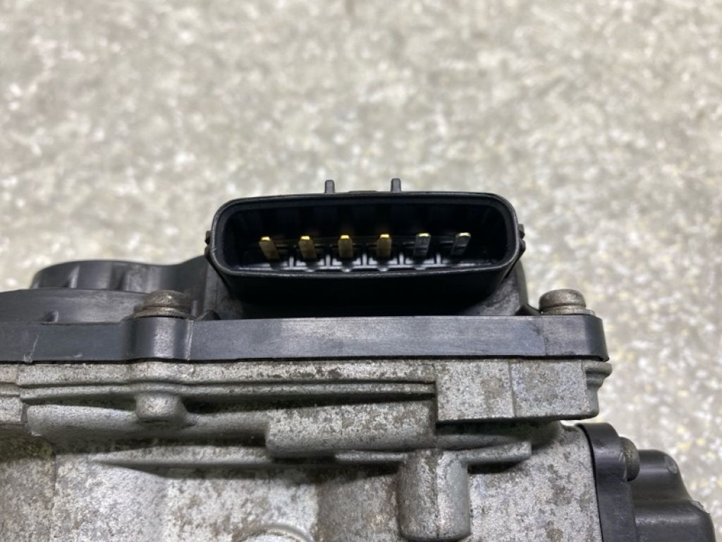 16400-RAA-A21 | Дросельна заслінка HONDA ELEMENT 02-11 - Фото 4