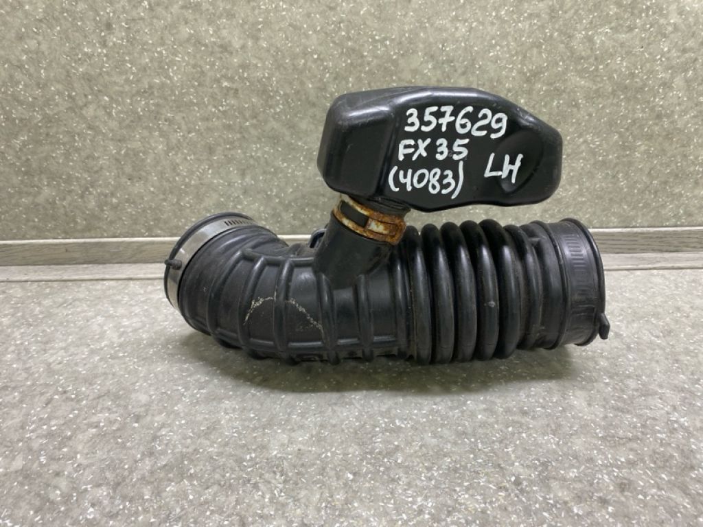 16576-1CB1A | патрубок повітряного фільтра лів. INFINITI FX/QX70 S51 08-17