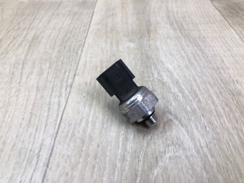 92136EL00A | Датчик тиску кондиціонера NISSAN VERSA B17 11-19