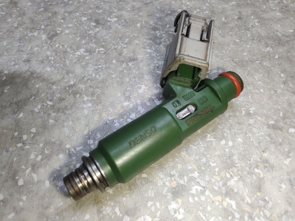 23209-22040 | Форсунка топливная TOYOTA COROLLA 120 00-07