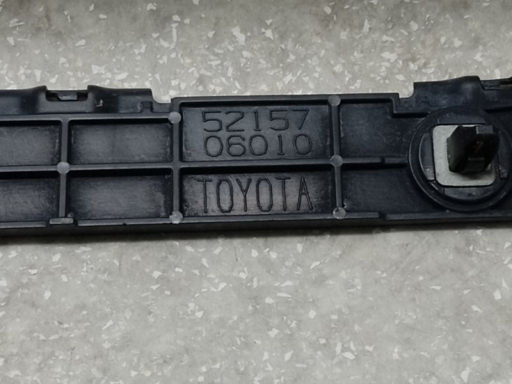 52157-06010 | Кронштейн заднього бампера прав. TOYOTA CAMRY 40 06-11 - Фото 4