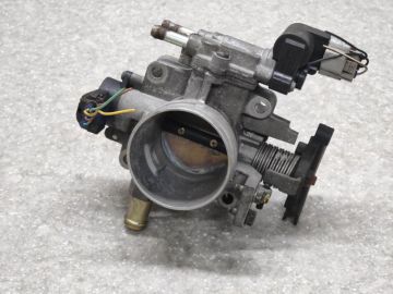 Дросельна заслінка TOYOTA COROLLA 120 00-07