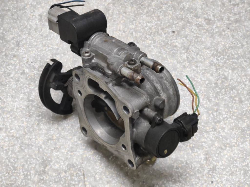 22210-0D110 | Дросельна заслінка TOYOTA COROLLA 120 00-07 - Фото 5