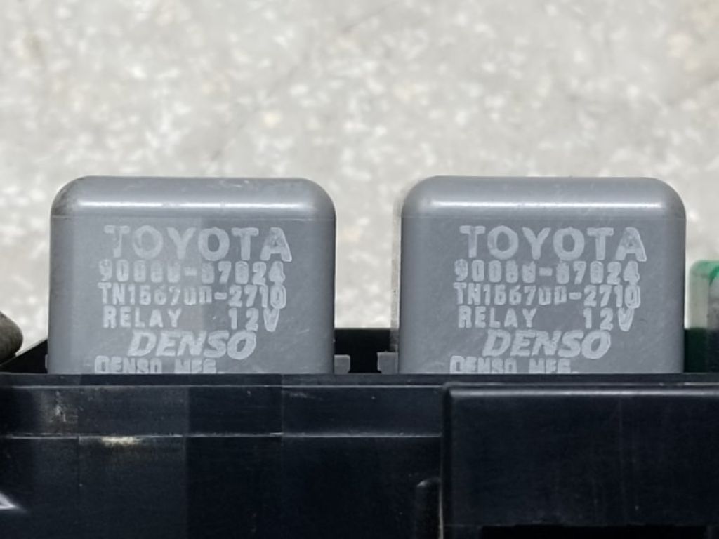 82743-33030 | реле TOYOTA CAMRY 40 06-11 - Фото 2