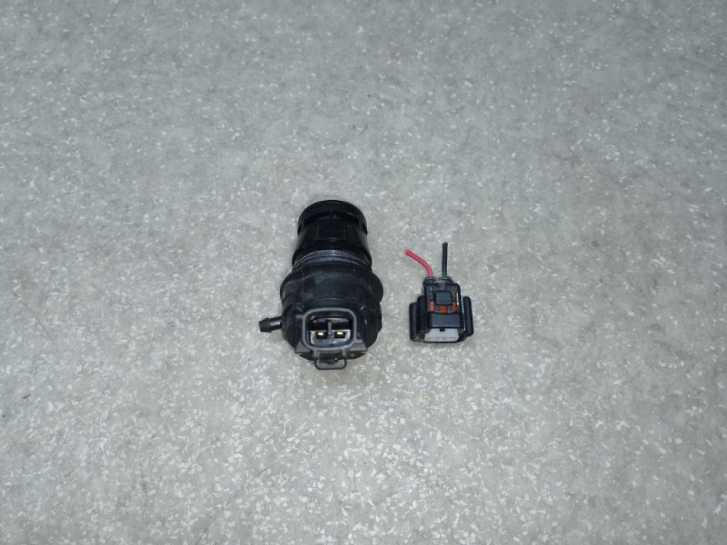 85330-60190 | Насос омивача скла передн. TOYOTA CAMRY 40 06-11 - Фото 2