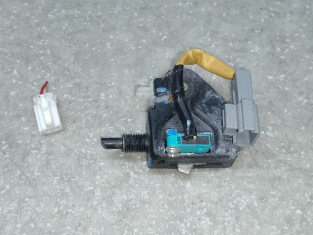 77037-33020 | Привід відкривання лючка бензобака TOYOTA CAMRY 40 06-11 - Фото 2