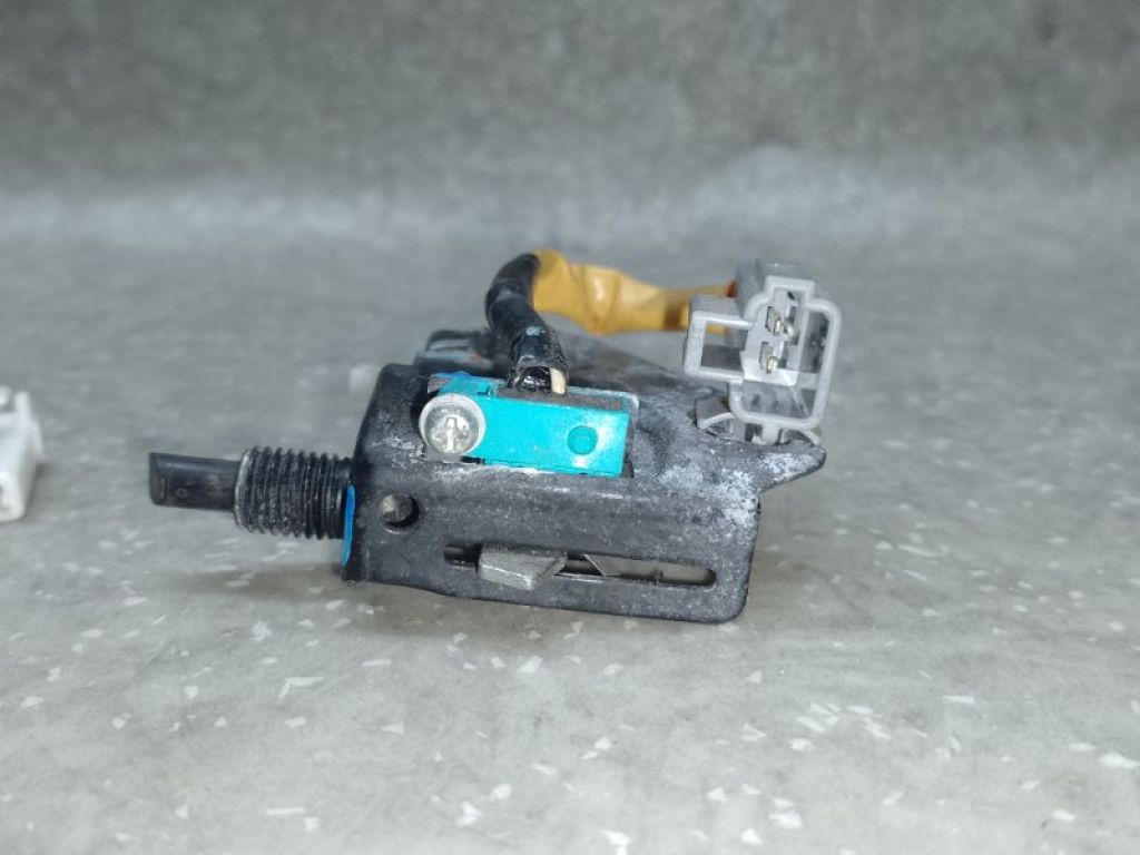 77037-33020 | Привід відкривання лючка бензобака TOYOTA CAMRY 40 06-11 - Фото 3