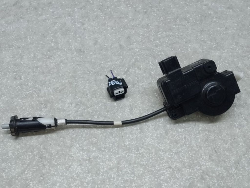 77030-06010 | Привід відкривання лючка бензобака TOYOTA CAMRY 40 06-11