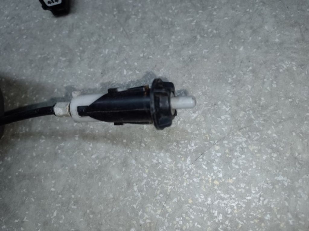 77030-06010 | Привід відкривання лючка бензобака TOYOTA CAMRY 40 06-11 - Фото 3