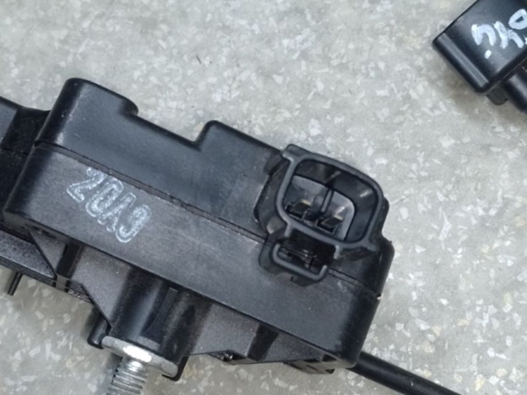 77030-06010 | Привід відкривання лючка бензобака TOYOTA CAMRY 40 06-11 - Фото 6