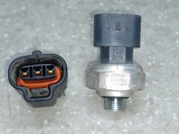 Датчик тиску кондиціонера TOYOTA CAMRY 40 06-11