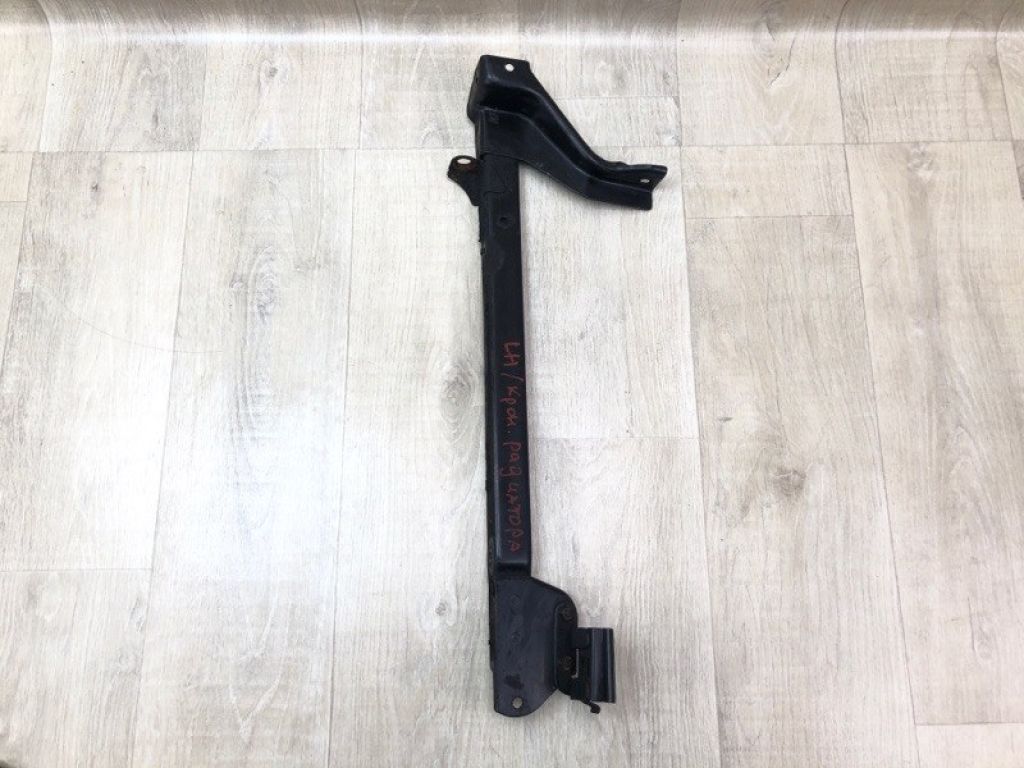 71420-65D20 | Кронштейн лів. SUZUKI GRAND VITARA XL-7 01-06