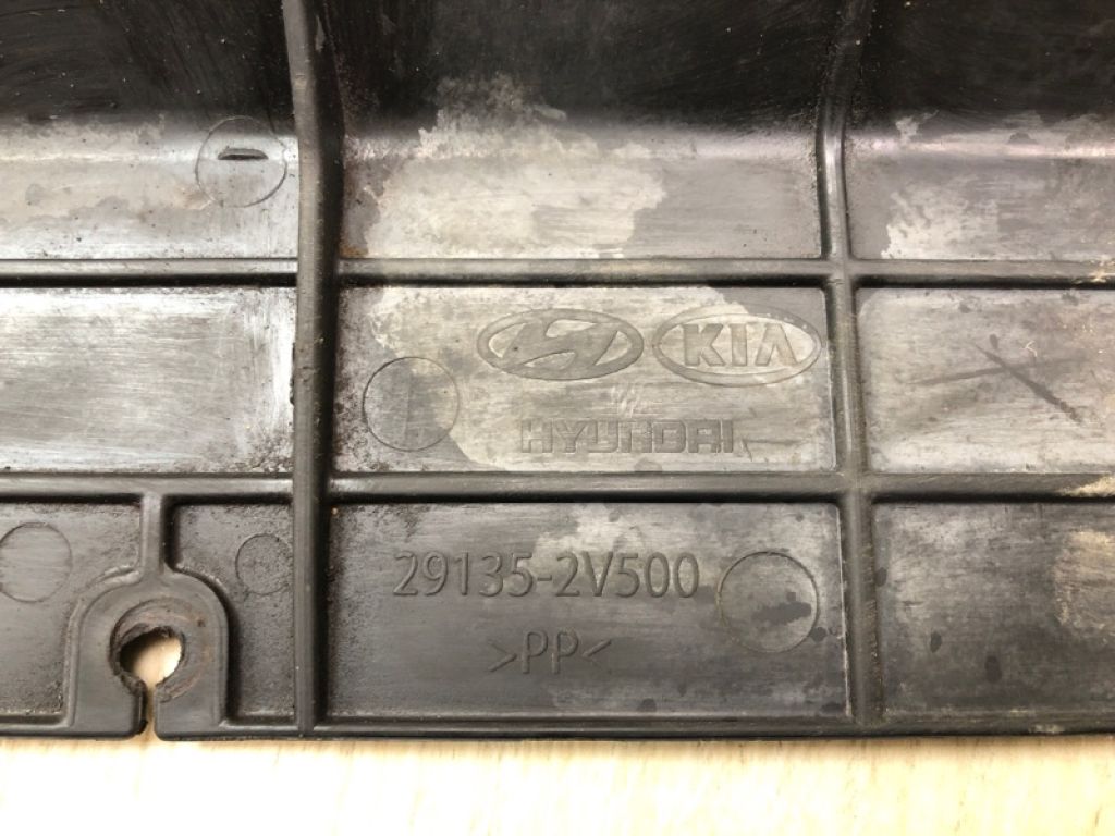 291352V500 | Дефлектор радіатора HYUNDAI VELOSTER 11-18 - Фото 4