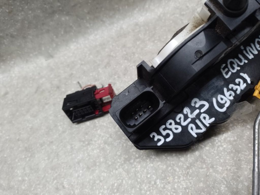 13579552 | Замок двери задн. прав. CHEVROLET EQUINOX 09-17 - Фото 4