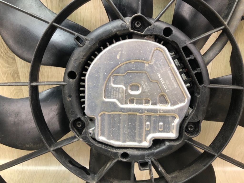 A 099 906 11 00 | Диффузор вентилятора основного радиатора MERCEDES C-CLASS A205 16-21 - Фото 4