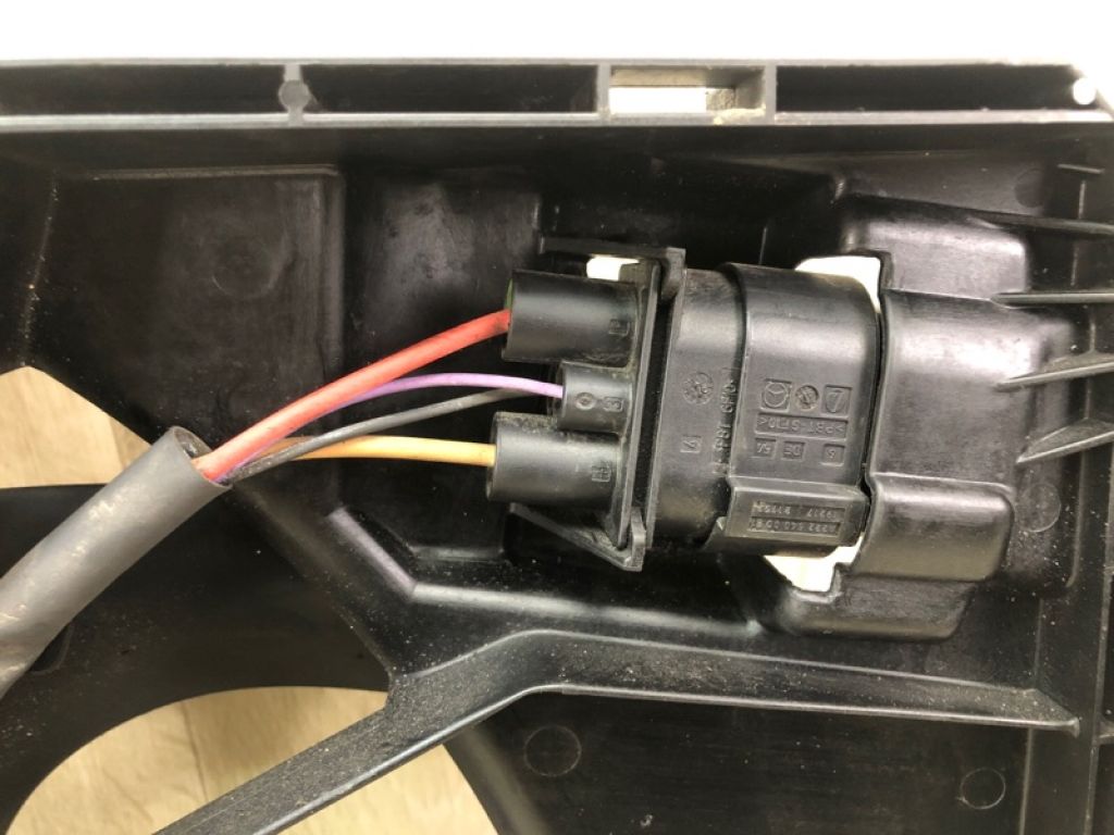 A 099 906 11 00 | Диффузор вентилятора основного радиатора MERCEDES C-CLASS A205 16-21 - Фото 6