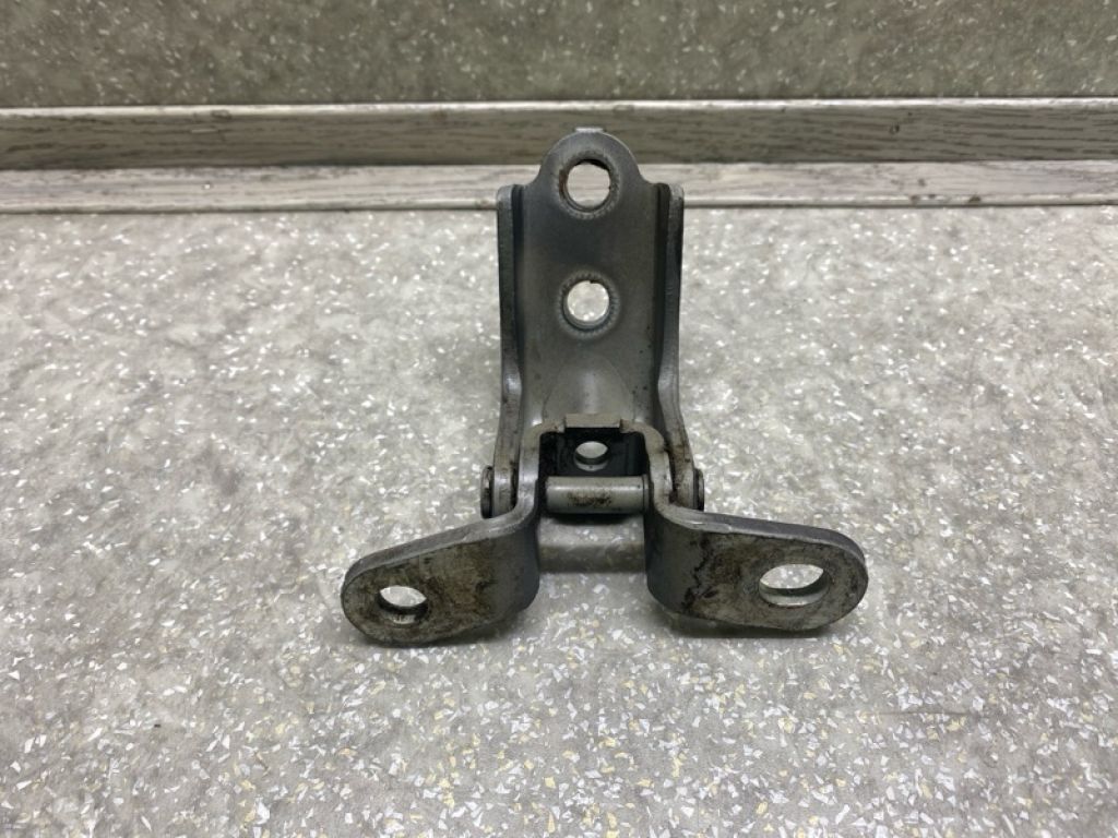 79310-2E000 | Петля двери нижняя передн. лев. HYUNDAI TUCSON TL 15-20 - Фото 2