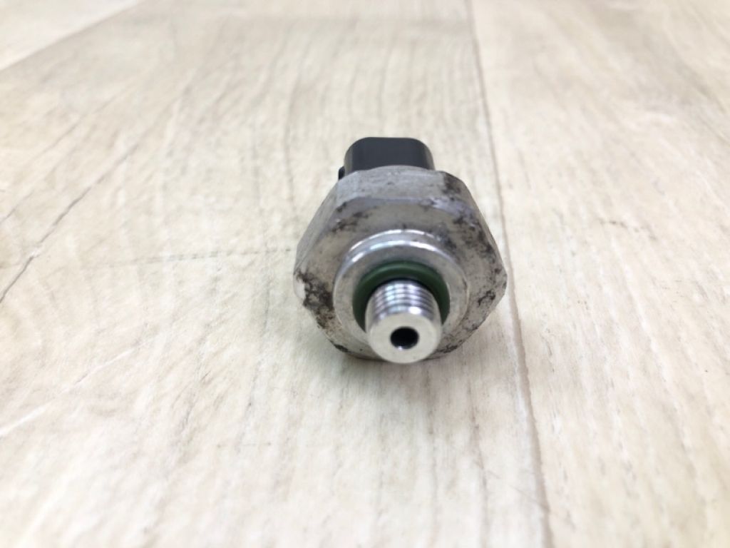 A 211 000 02 83 | Датчик давления кондиционера MERCEDES C-CLASS A205 16-21 - Фото 4