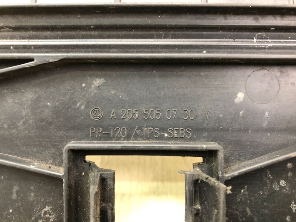 A 205 505 07 30 | Дефлектор радиатора MERCEDES C-CLASS A205 16-21 - Фото 8