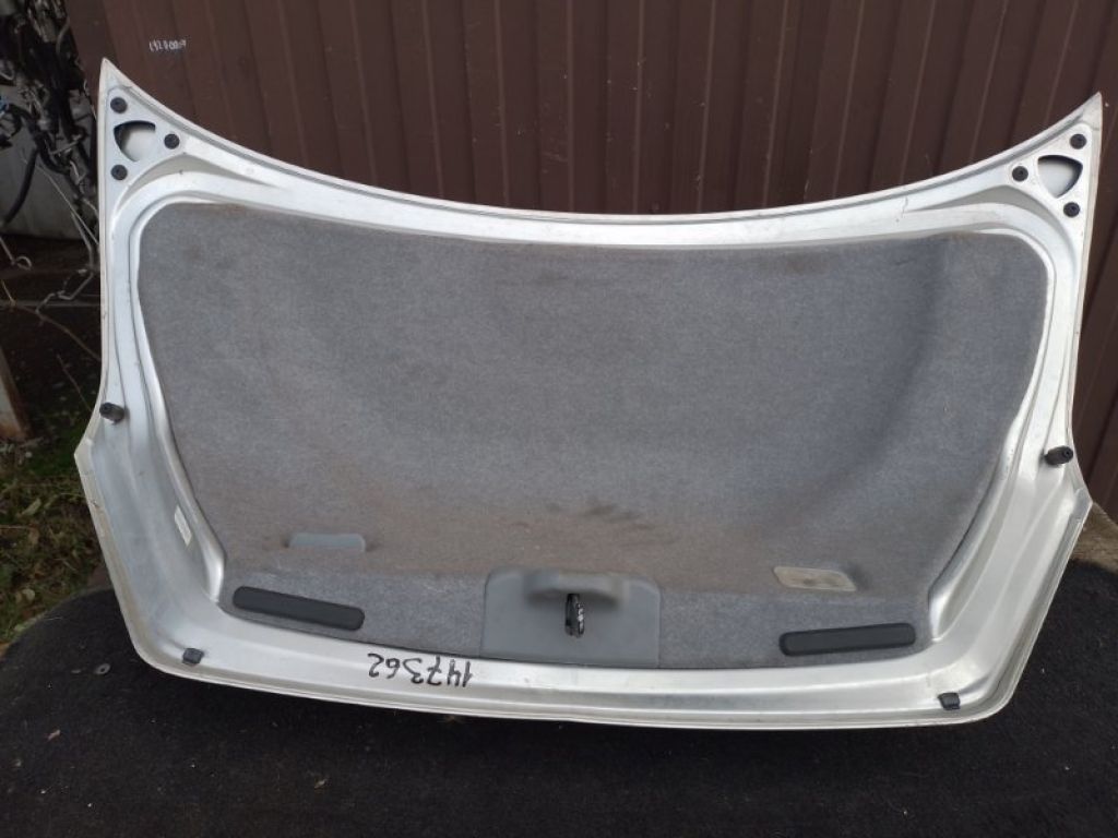 68500-SJA-A93ZZ | Крышка багажника ACURA RL 05-12 - Фото 2