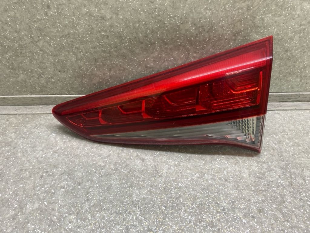 92404-D3130 | Фонарь внутренний прав. HYUNDAI TUCSON TL 15-20