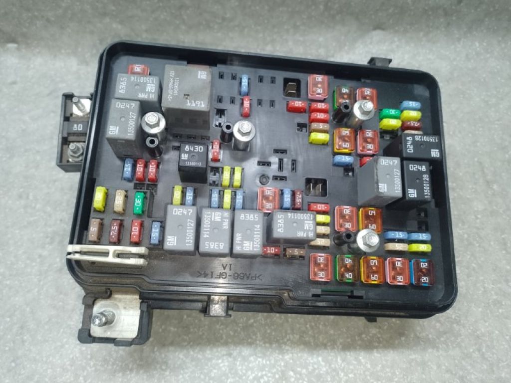 22929763 | Блок предохранителей моторный отсек CHEVROLET EQUINOX 09-17