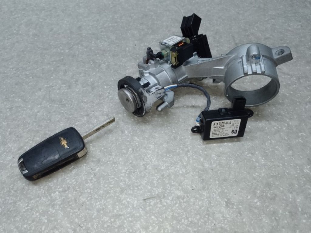 84165716 | Замок зажигания CHEVROLET EQUINOX 09-17