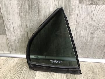 Скло дверей глухе задн. прав. TOYOTA CAMRY 70 17-