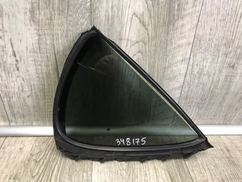 6271076010 | Скло дверей глухе задн. прав. LEXUS CT200 11-17