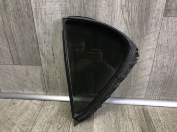 Скло дверей глухе задн. лів. LEXUS CT200 11-17