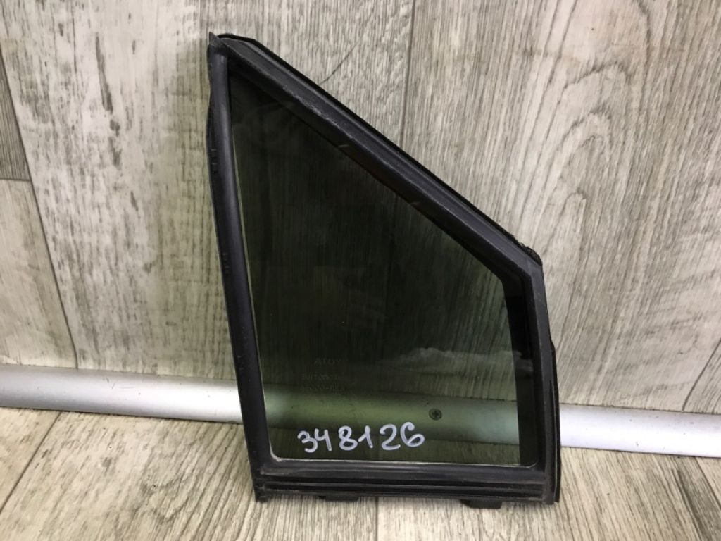 6812547010 | Скло дверей глухе передн. прав. TOYOTA PRIUS 16-