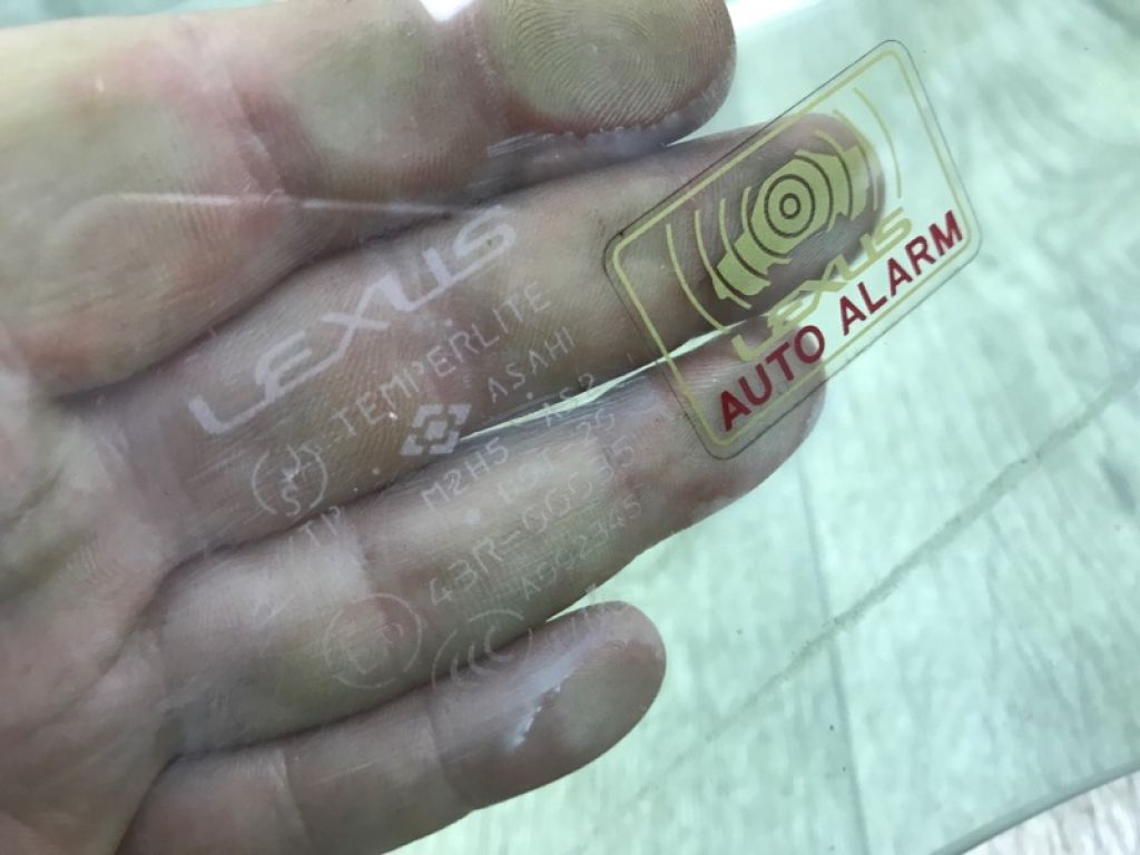 6810133150 | Скло дверей передн. прав. LEXUS ES350 06-12 - Фото 3