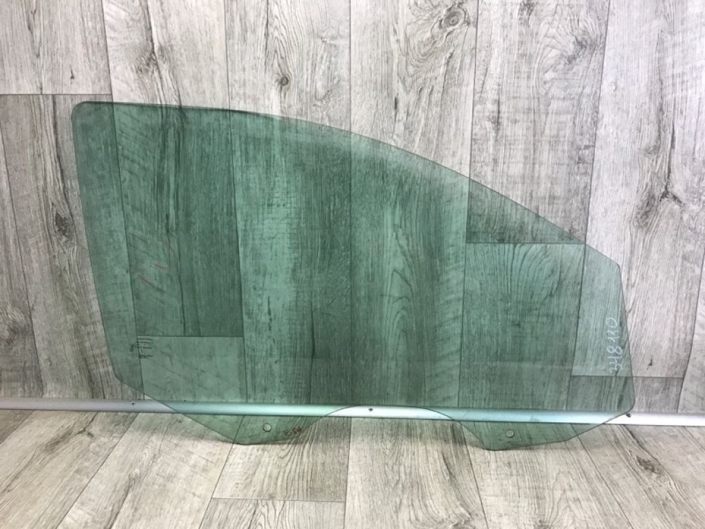 5076 886AA | Стекло двери передн. прав. DODGE JOURNEY 08-20