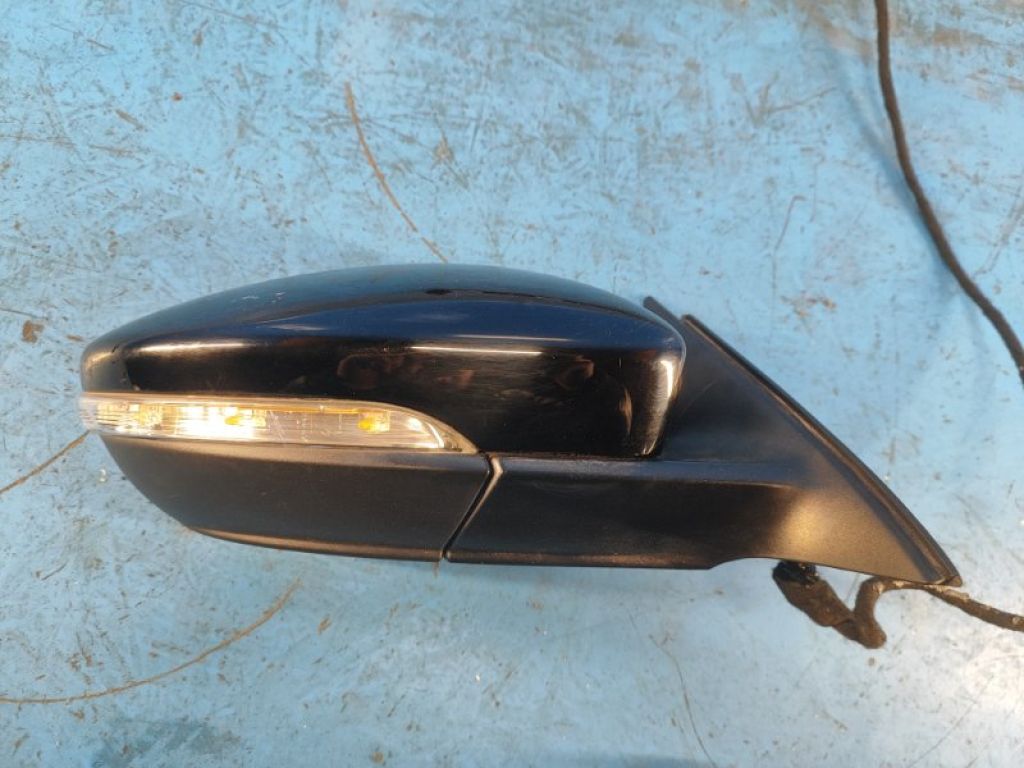 561 857 508 BF 9B9 | Дзеркало прав. VOLKSWAGEN PASSAT B8 14-