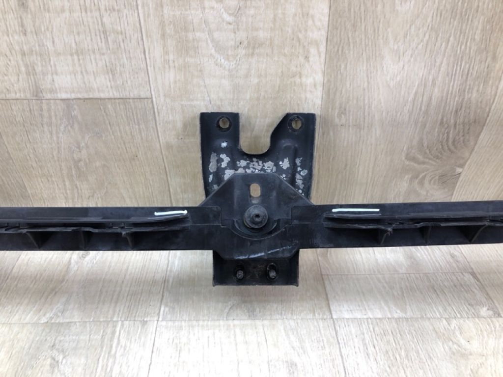 5C6805705D | Кронштейн решітки радіатора VOLKSWAGEN JETTA USA 10-17 - Фото 3