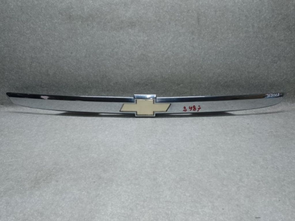 05490789 | Панель подсветки номера CHEVROLET EQUINOX 04-09 - Фото 2