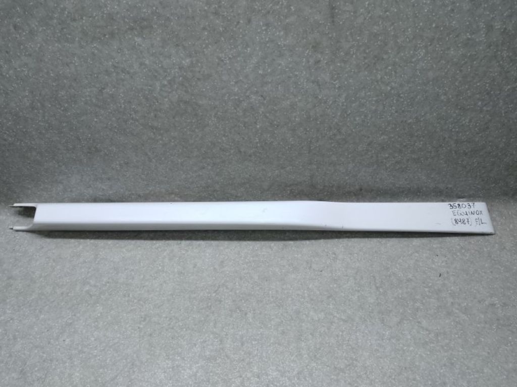 88981125 | Заглушка рейлинга передн. лев. CHEVROLET EQUINOX 04-09