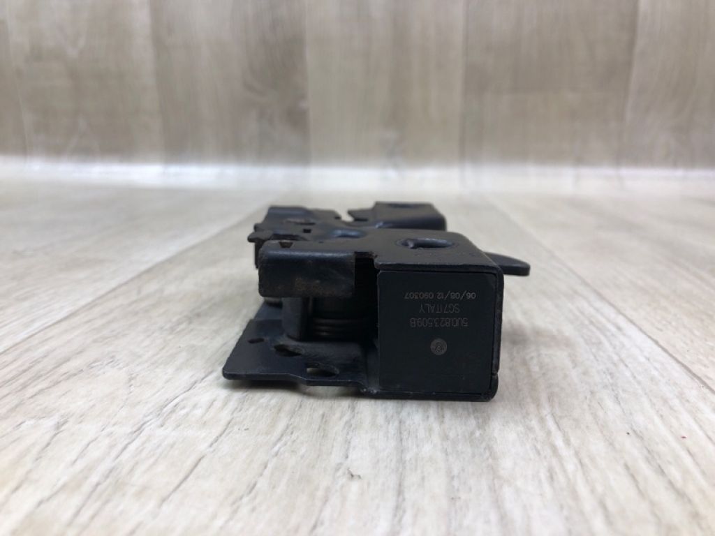 5U0823509B | Замок капоту VOLKSWAGEN JETTA USA 10-17 - Фото 4