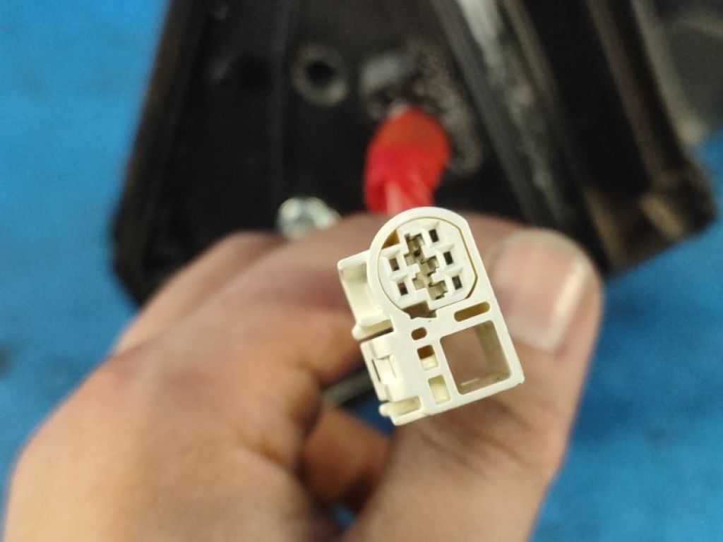 84701-57L50-ZNC | Зеркало прав. SUZUKI KIZASHI 09-14 - Фото 8