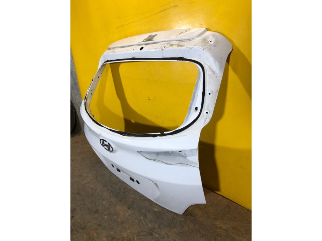 73700 J9030 | Кришка багажника HYUNDAI KONA OS 17-23 - Фото 3